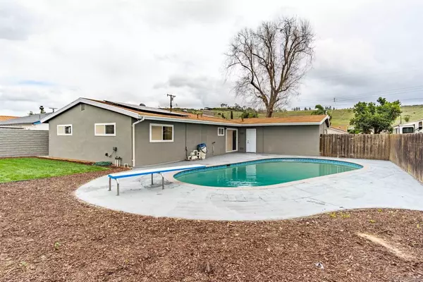 Poway, CA 92064,12712 Soule St