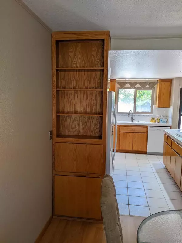 Encinitas, CA 92024,1831 Pleasantdale Dr