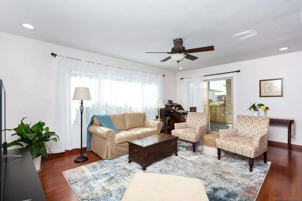 San Diego, CA 92119,6848 Hyde Park Dr #B