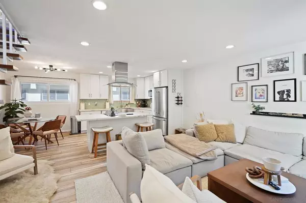 San Diego, CA 92110,4062 Valeta Street #344
