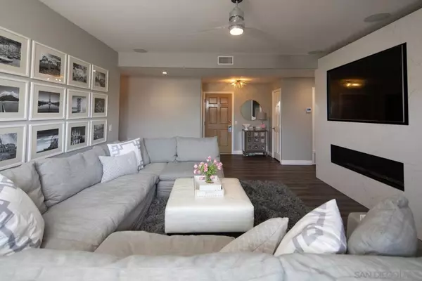 Coronado, CA 92118,226 Orange Avenue #203