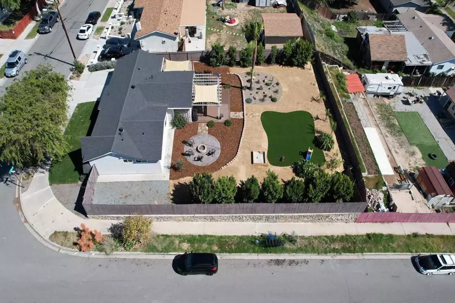 9005 Redfield St, Spring Valley, CA 91977