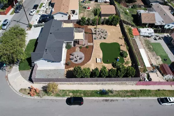 9005 Redfield St, Spring Valley, CA 91977