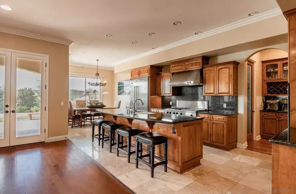 CA 92028,3835 Las Flores Dr