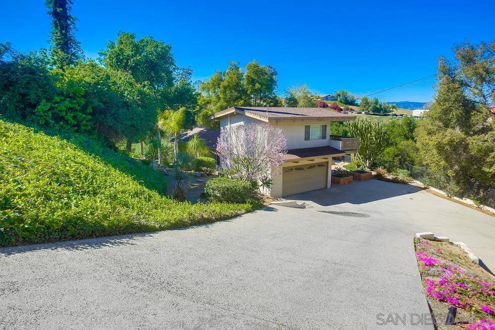 Fallbrook, CA 92028,1850 Davis Dr
