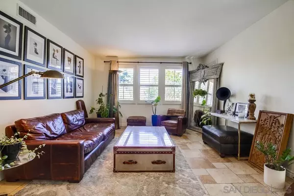 La Jolla, CA 92037,2305 Falkirk Row