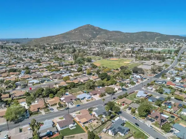 San Diego, CA 92119,6349 Boulder Lake Ave