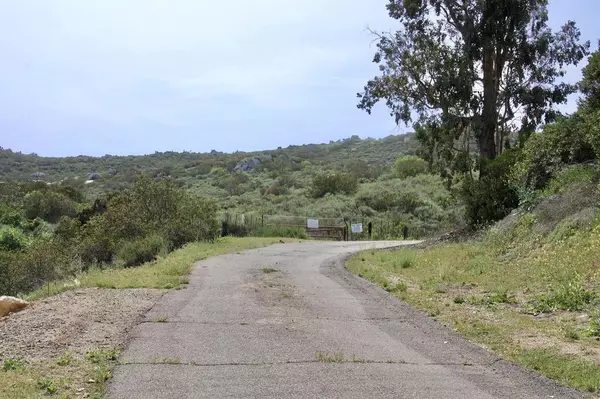 Lakeside, CA 92040,10780 Oak Creek Drive