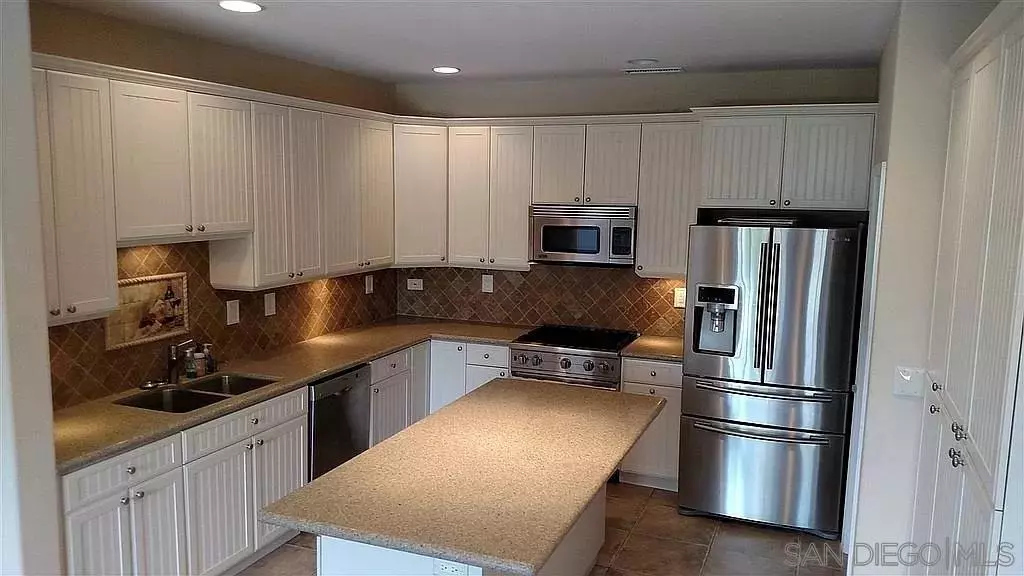 6381 Alexandri Cir, Carlsbad, CA 92011