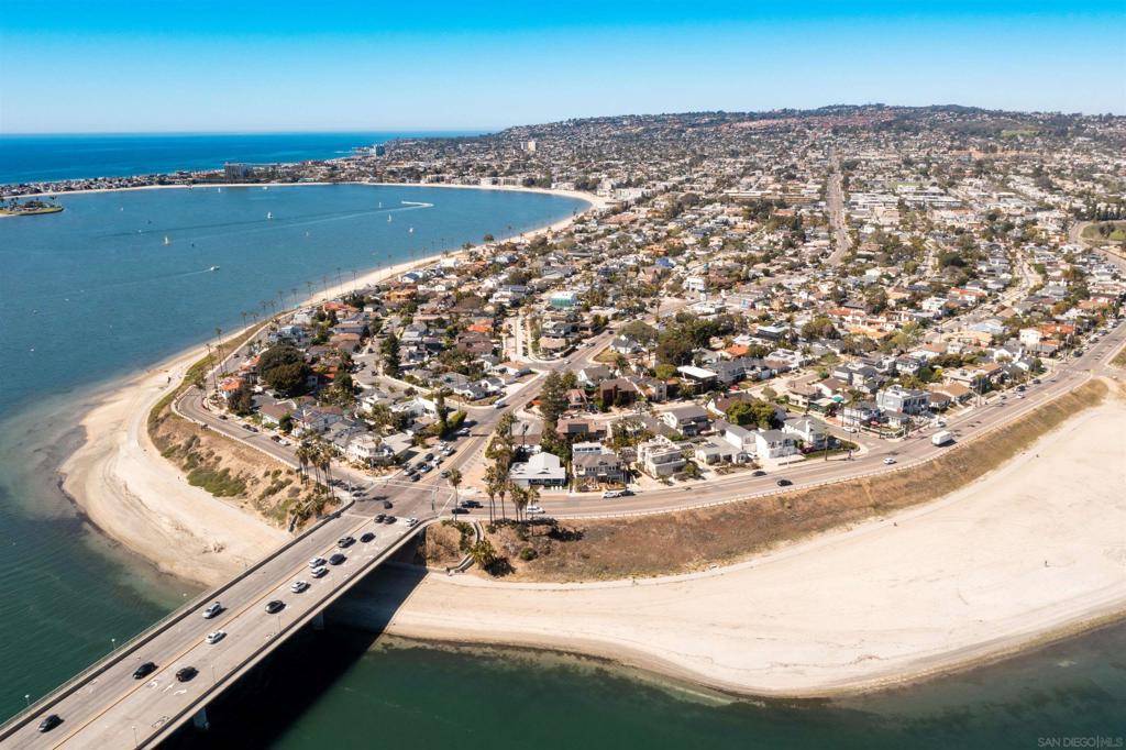 3742 Jewell Street, San Diego, CA 92109