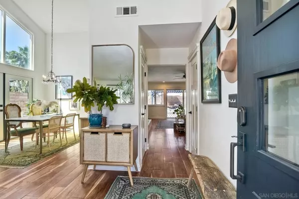 San Diego, CA 92120,6816 Summit Ridge Way