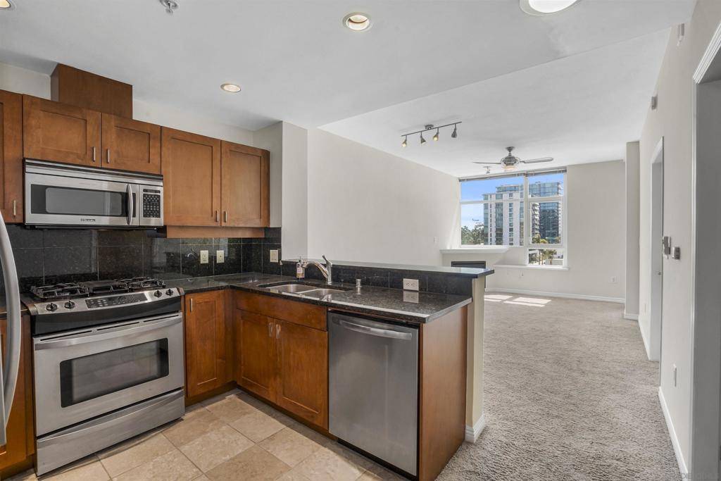San Diego, CA 92103,475 Redwood St #604
