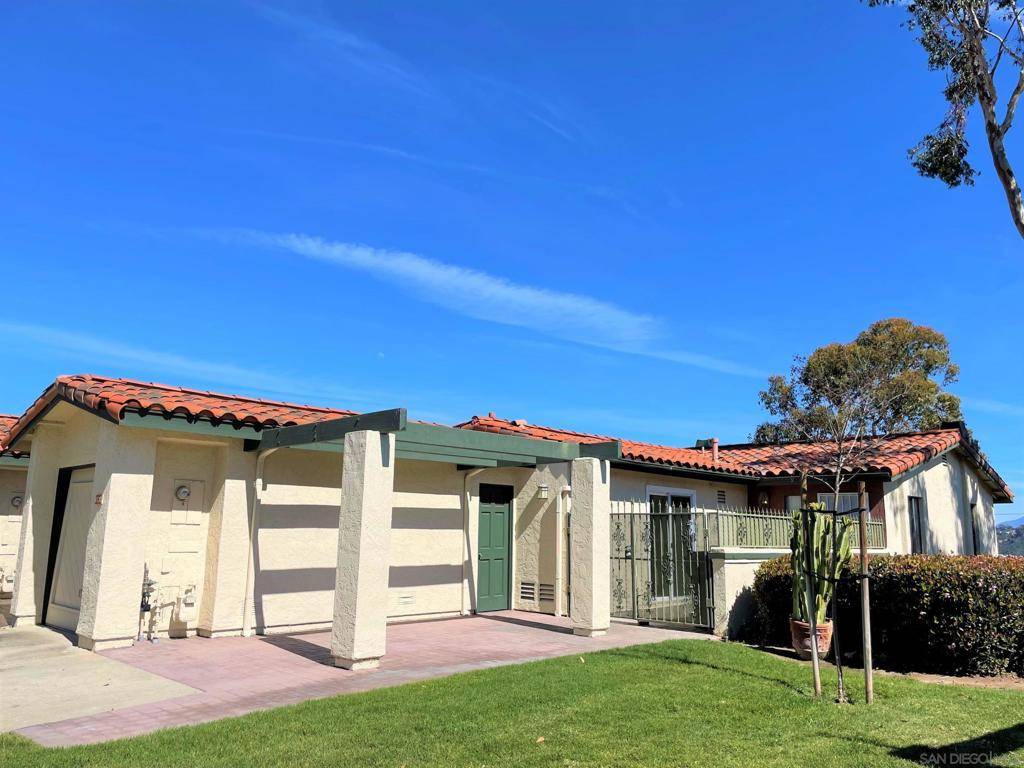 6833 Fashion Hills Blvd, San Diego, CA 92111