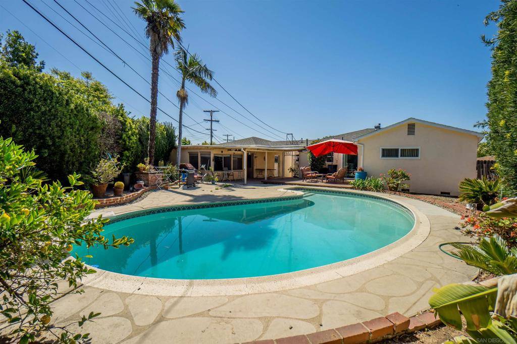 2132 Mcpherson Pl, Los Angeles, CA 90032