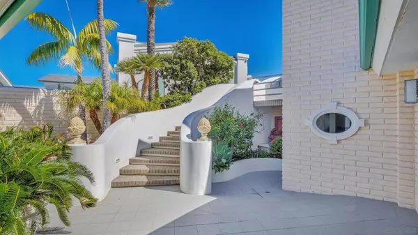 La Jolla, CA 92037,7068 Neptune Pl