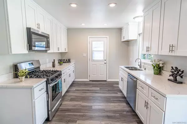 Chula Vista, CA 91910,74 Vallecitos Way