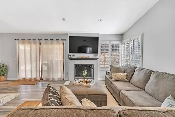 1079 Robertson Drive, Escondido, CA 92025