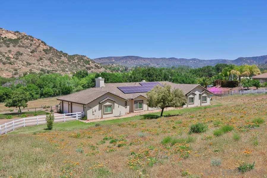 23048 Tombill Rd, Ramona, CA 92065