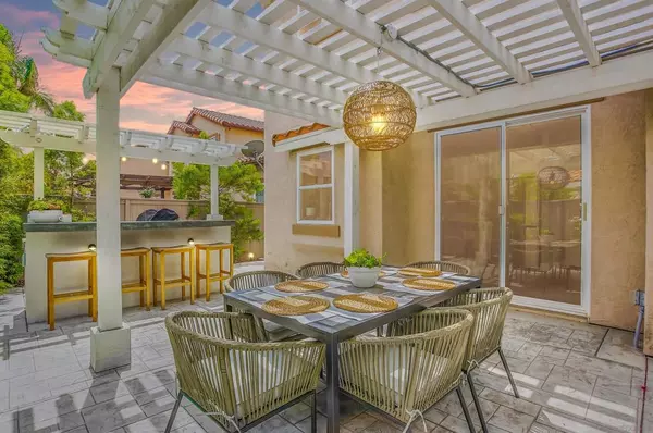 Carlsbad, CA 92009,6051 Paseo Carreta