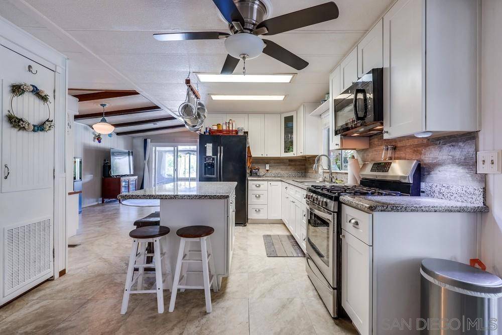 San Diego, CA 92120,4886 Old Cliffs Rd