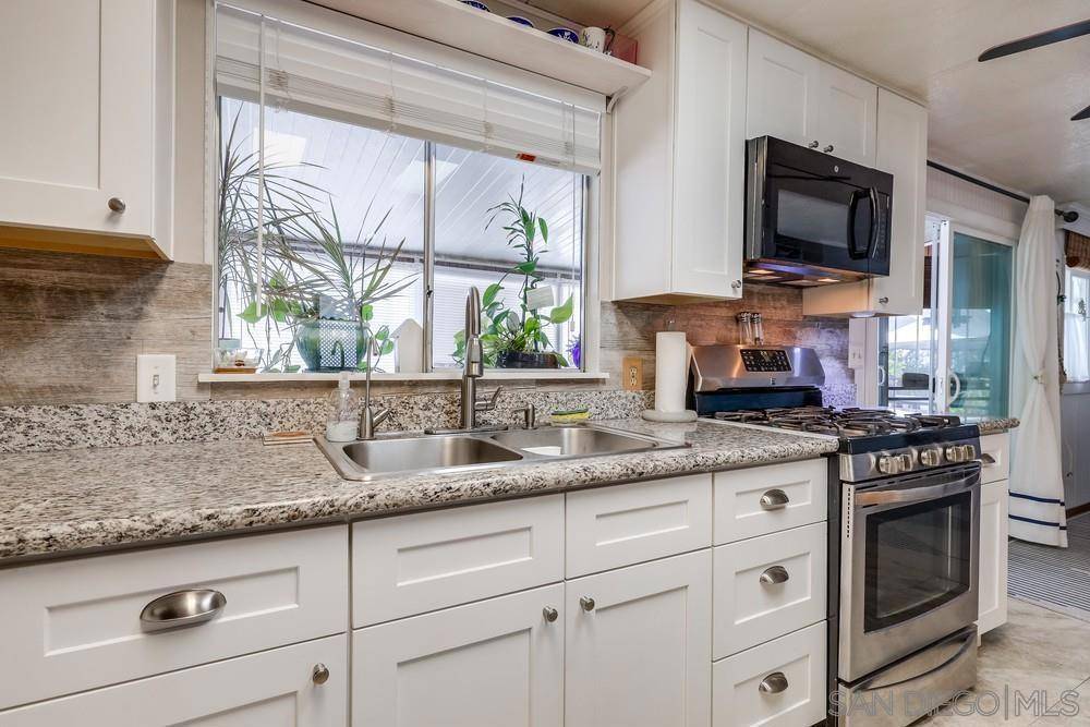 San Diego, CA 92120,4886 Old Cliffs Rd