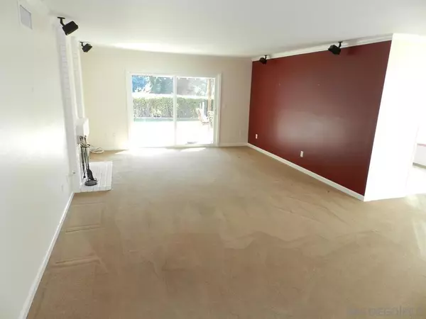 San Diego, CA 92119,6763 Dicenza Way