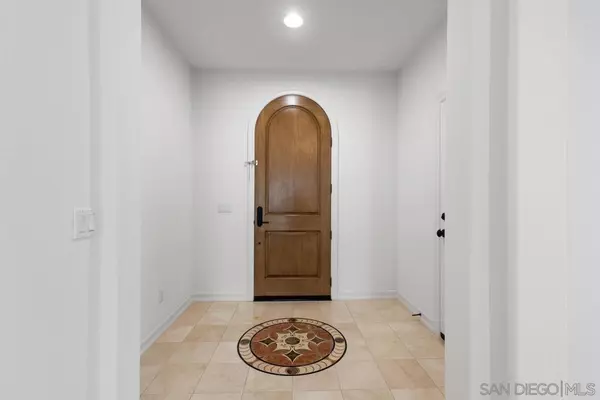 Carlsbad, CA 92009,7288 Circulo Papayo