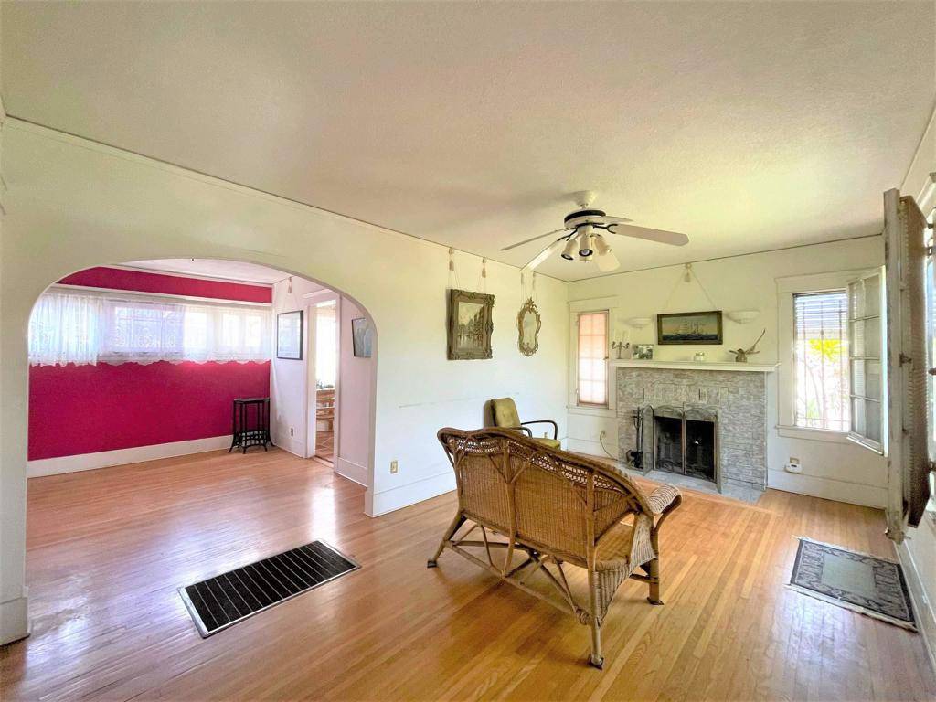 San Diego, CA 92116,2905 Suncrest Drive