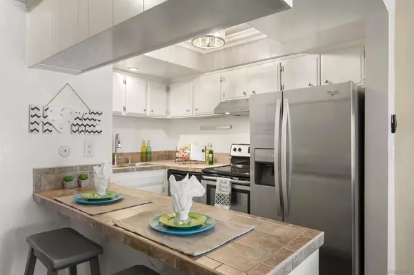 San Diego, CA 92111,7555 Linda Vista Rd 28