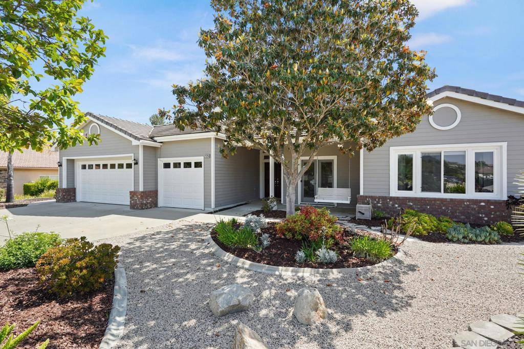 Fallbrook, CA 92028,2126 Knollwood Ave