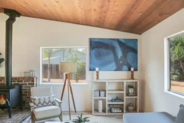 Fallbrook, CA 92028,1368 E Fallbrook St.