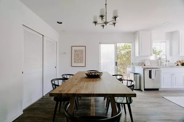 La Jolla, CA 92037,329 Bonair St #8