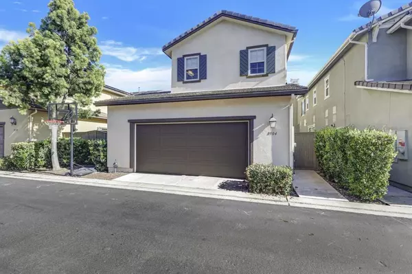 San Diego, CA 92127,8504 Spreckels Lane