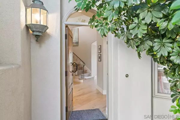 La Jolla, CA 92037,7715 Ivanhoe Ave