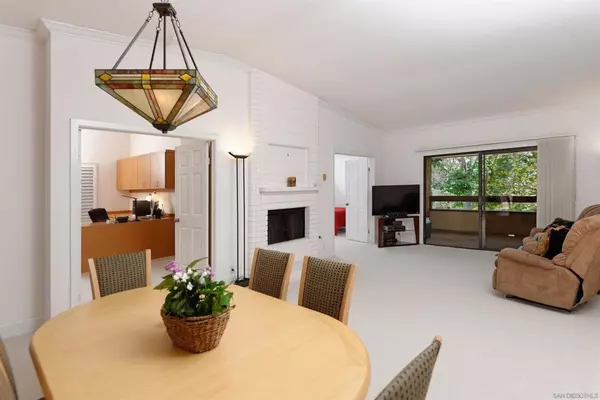 La Jolla, CA 92037,8860 Villa La Jolla Drive #301