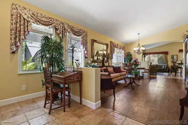El Cajon, CA 92021,13621 Braeswood Terrace