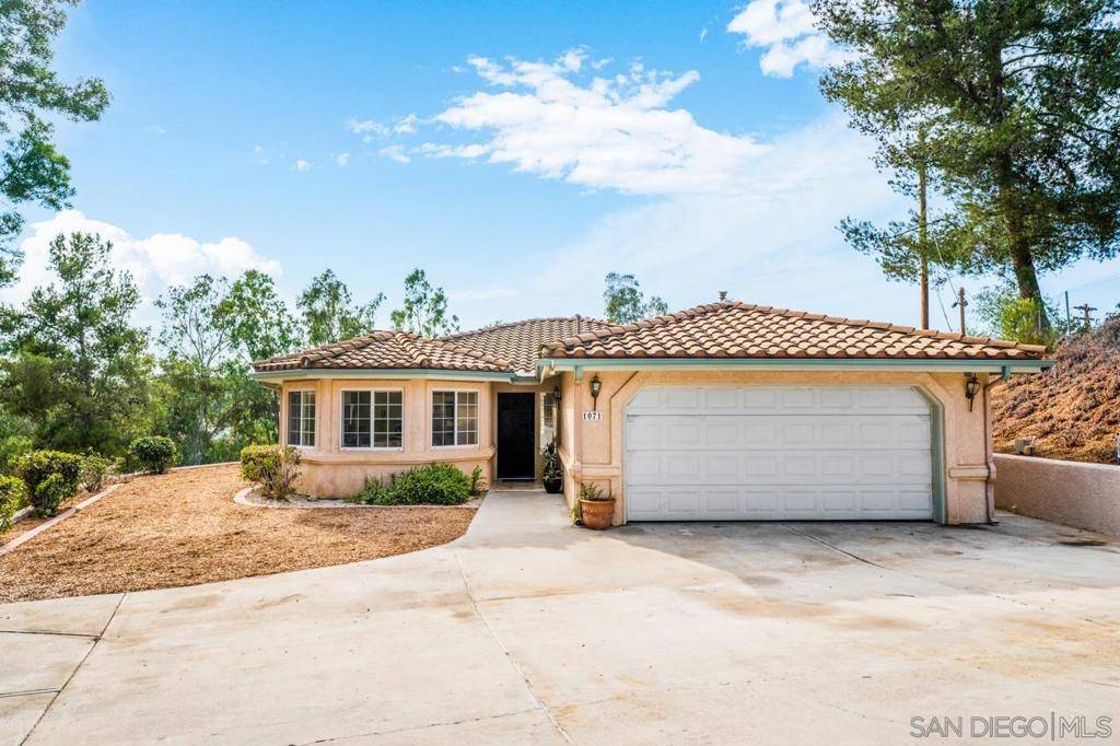 1071 Overbrook Ln, Fallbrook, CA 92028