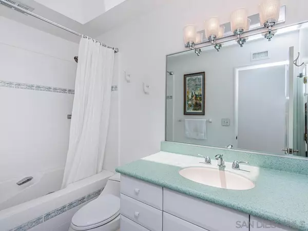 Solana Beach, CA 92075,1034 Santa Florencia