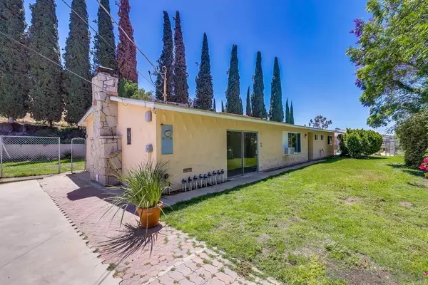 12097 Gay Rio Dr, Lakeside, CA 92040