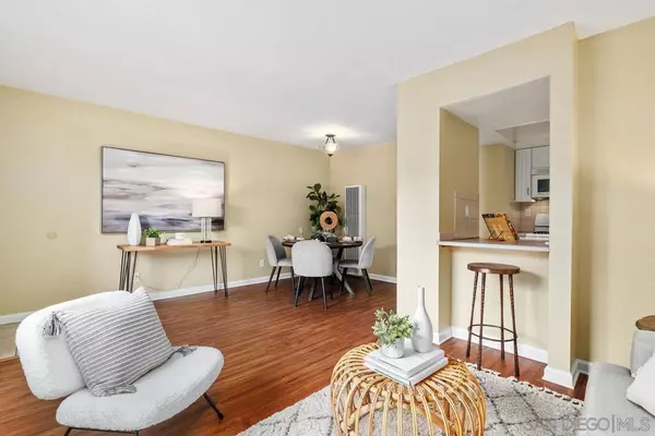 San Diego, CA 92104,4275 Swift Ave #5