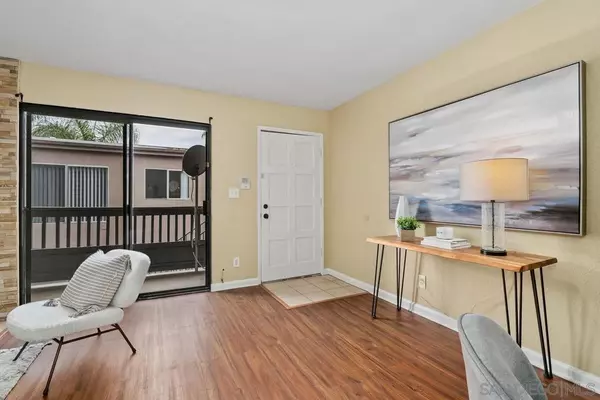 San Diego, CA 92104,4275 Swift Ave #5