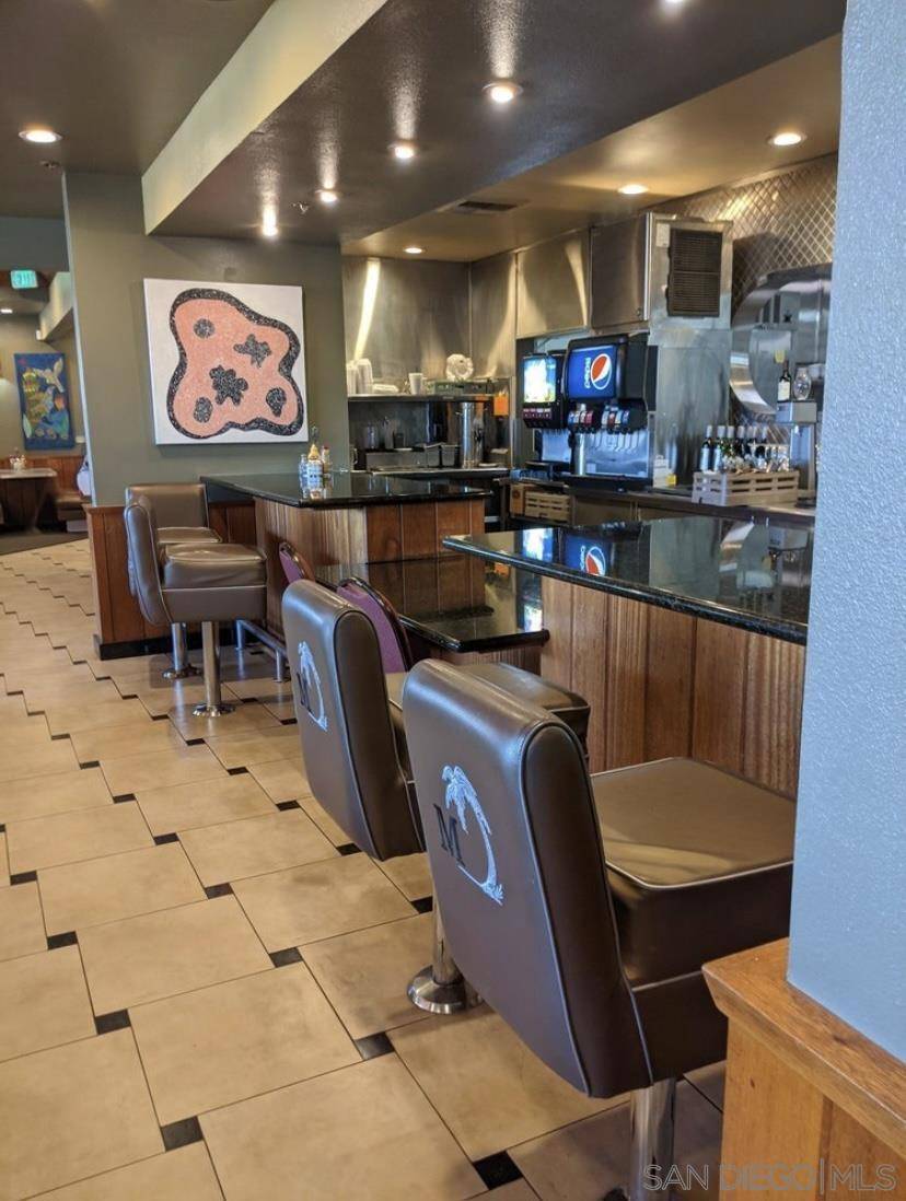 Palm Springs, CA 92264,2665 E Palm Canyon Dr