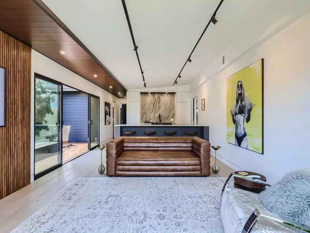 Cardiff By The Sea, CA 92007,1308 Mackinnon Ave