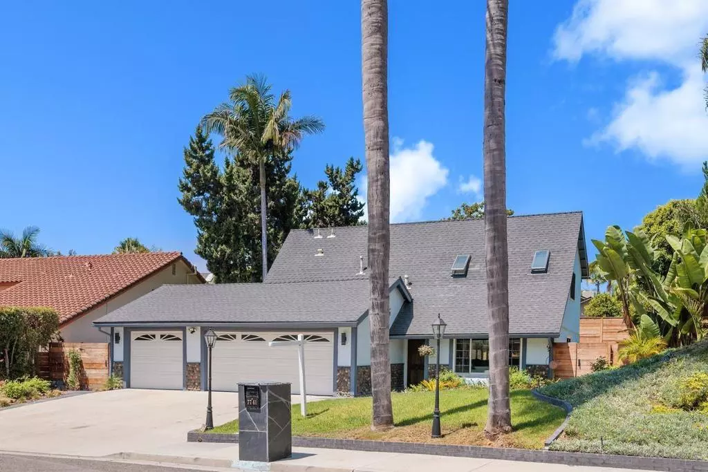 Carlsbad, CA 92009,7741 Palenque St