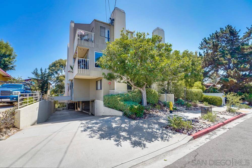San Diego, CA 92103,4055 Eagle Street #102