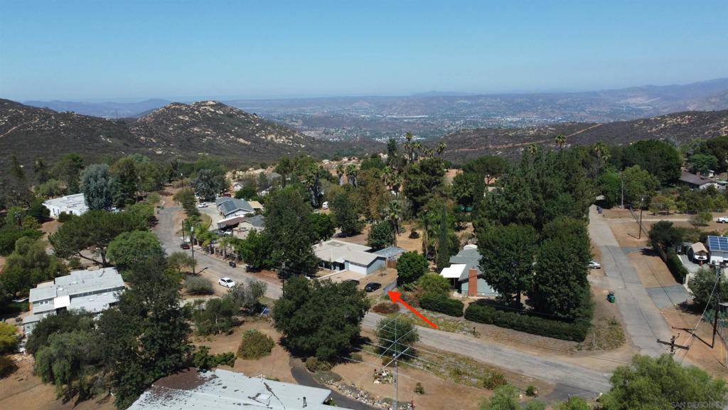 421 La Cresta Heights Road, El Cajon, CA 92021