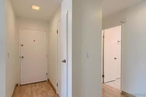 San Diego, CA 92120,5412 Adobe Falls Road #2