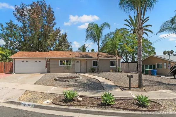 9751 Vomac Rd, Santee, CA 92071