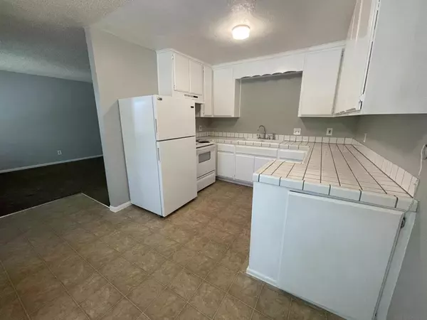 Ramona, CA 92065,742 A Street #20