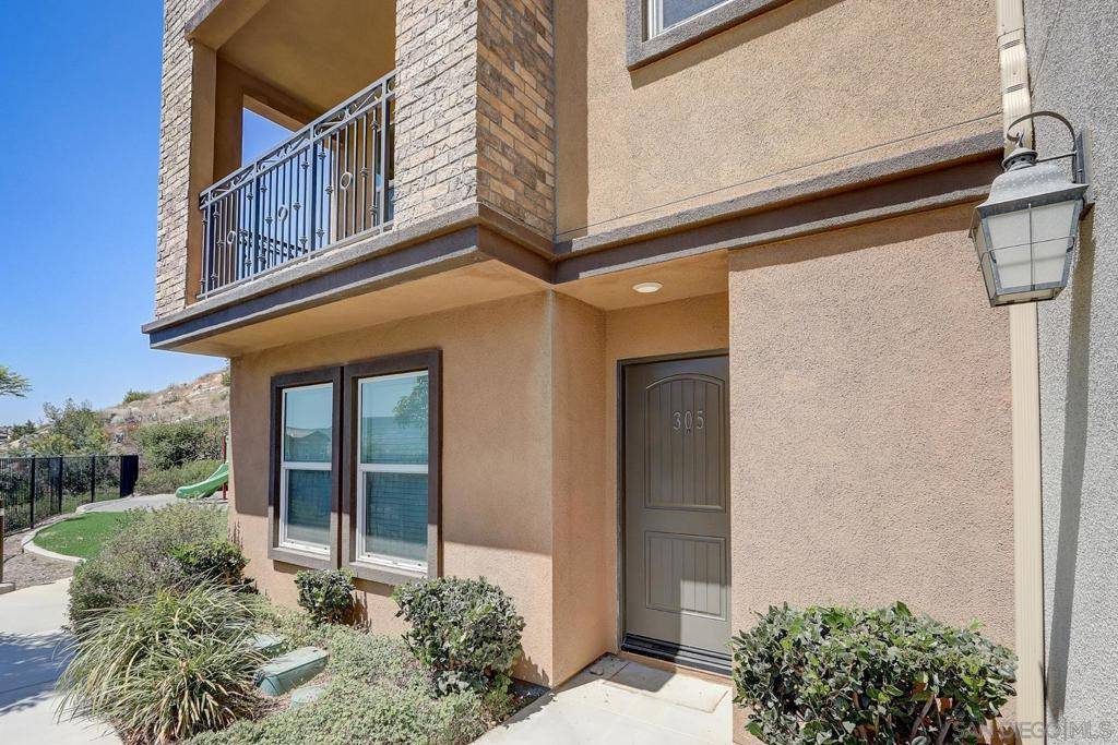 305 Mission Terrace Ave, San Marcos, CA 92069